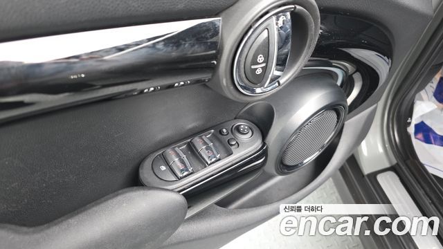 MINI Cooper 5-Door Classic Plus 3rd 2022 — фото 36