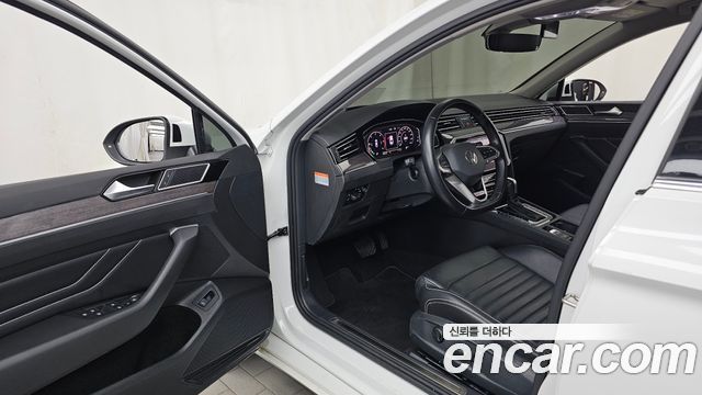 Volkswagen Passat GT (B8) 2.0 TDI 4Motion Prestige 2021 — фото 10