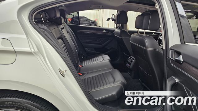 Volkswagen Passat GT (B8) 2.0 TDI 4Motion Prestige 2021 — фото 16