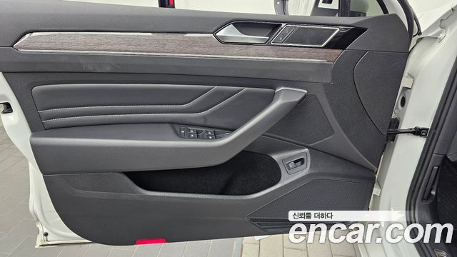 Volkswagen Passat GT (B8) 2.0 TDI 4Motion Prestige 2021 — фото 30