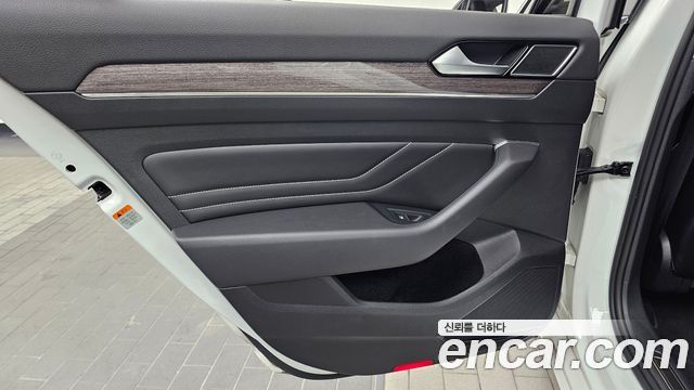Volkswagen Passat GT (B8) 2.0 TDI 4Motion Prestige 2021 — фото 31