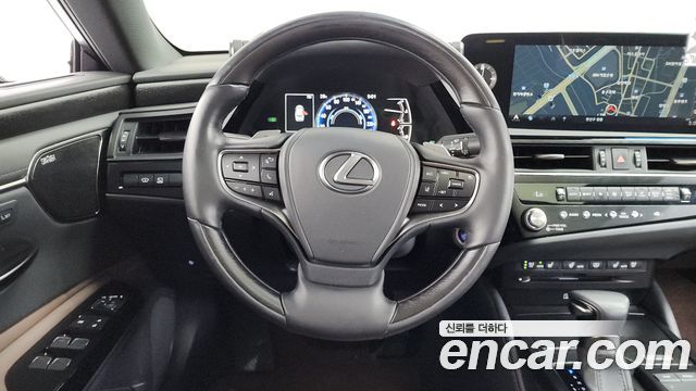 Lexus ES300h (VII) Executive 2022 — фото 13