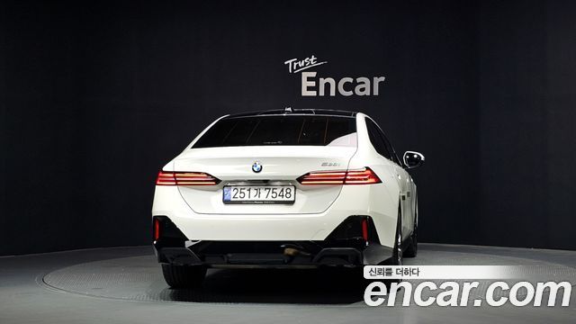 BMW 5 Series (G60) 520i M Sport 2024 — фото 4