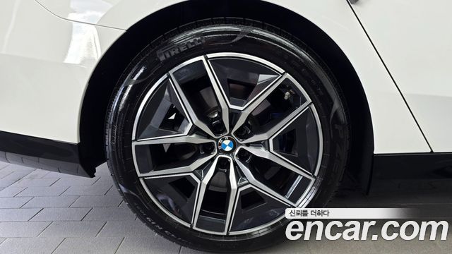 BMW 5 Series (G60) 520i M Sport 2024 — фото 23