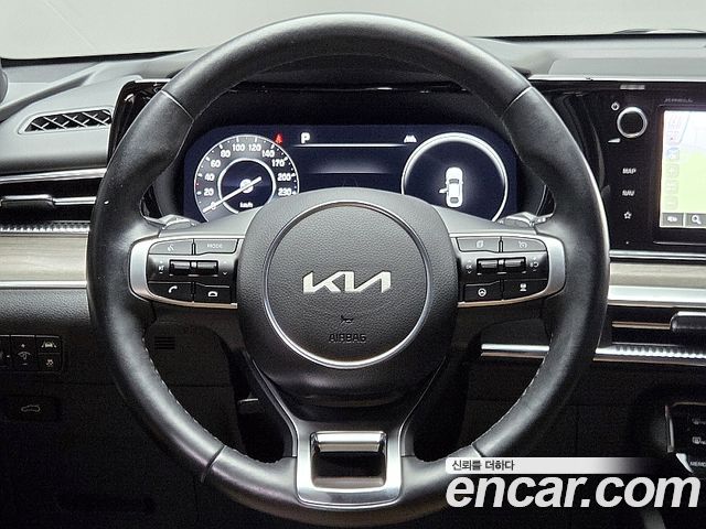 Kia K5 (III) 2.0 Noblesse 2022 — фото 15