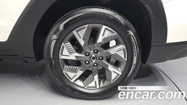 KG Mobility (SsangYong) Torres EVX E7 2024 — фото 21