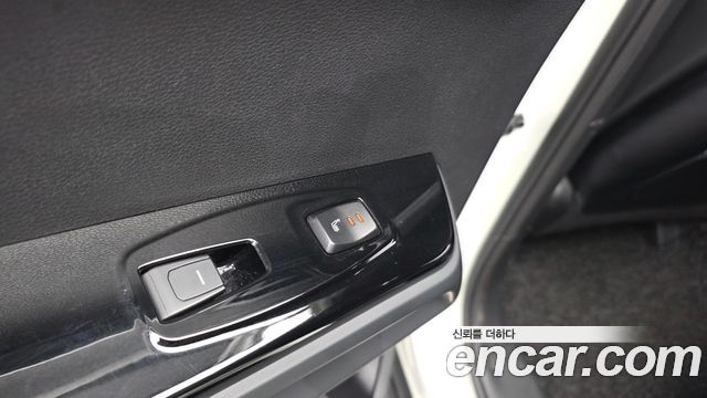 KG Mobility (SsangYong) Torres EVX E7 2024 — фото 27