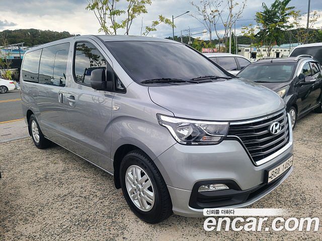 Hyundai Grand Starex Van 5-Seater Modern 2021 — фото 3