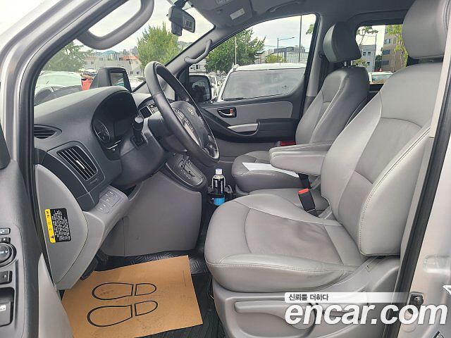 Hyundai Grand Starex Van 5-Seater Modern 2021 — фото 19