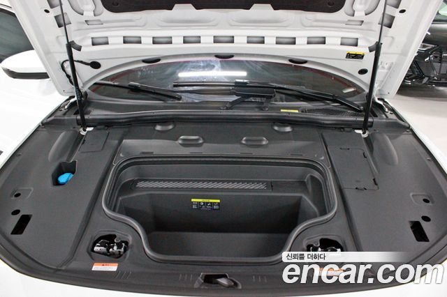 Audi A6 e-tron Performance S line 2025 — фото 6