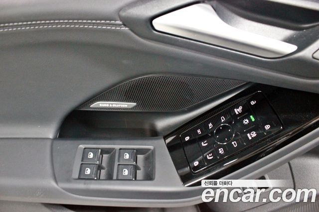 Audi A6 e-tron Performance S line 2025 — фото 10