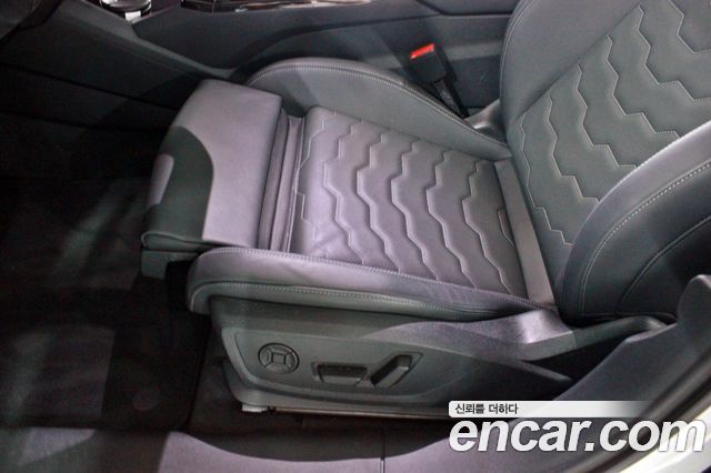 Audi A6 e-tron Performance S line 2025 — фото 18