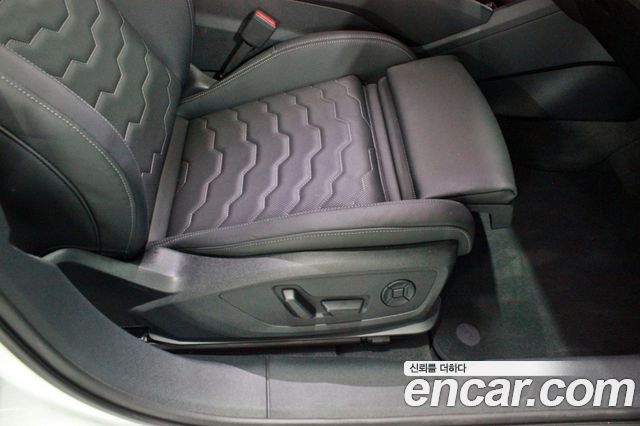 Audi A6 e-tron Performance S line 2025 — фото 19