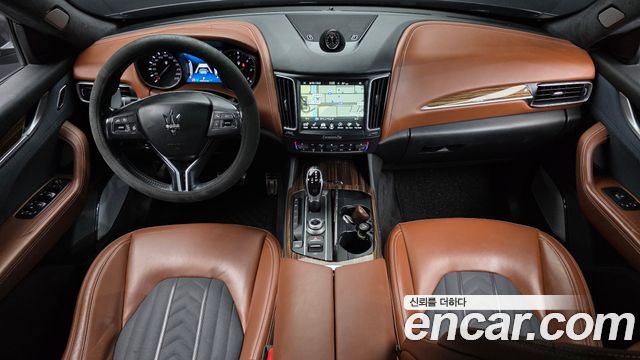 Maserati Levante 3.0 Diesel AWD GranLusso 2018 — фото 7