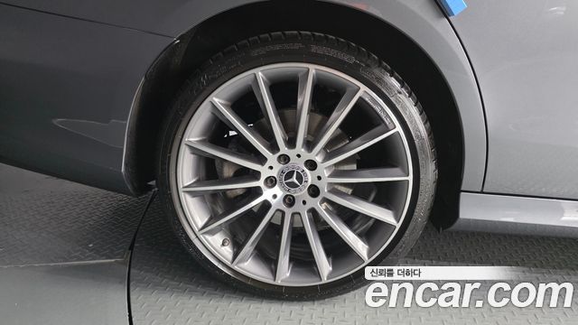 Mercedes-Benz E-Class (W213) E350 4MATIC AMG Line 2022 — фото 5