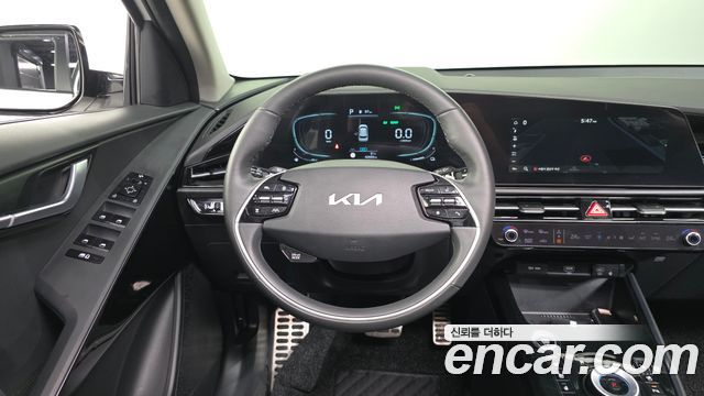 Kia Niro Signature 2022 — фото 13