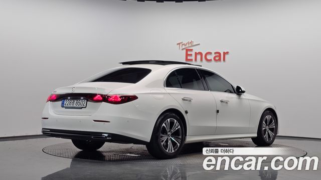 Mercedes-Benz E-Class (W214) E200 Avantgarde 2024 — фото 2