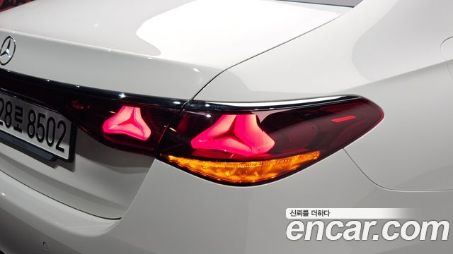 Mercedes-Benz E-Class (W214) E200 Avantgarde 2024 — фото 23
