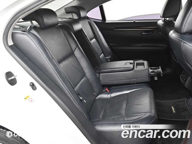 Lexus ES350 Supreme XV60 2013 — фото 16