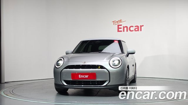 MINI Cooper Electric (IV) SE Classic 2024 — фото 3