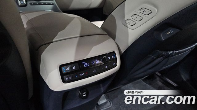 Hyundai Palisade Diesel 2.2 2WD Prestige 2023 — фото 28