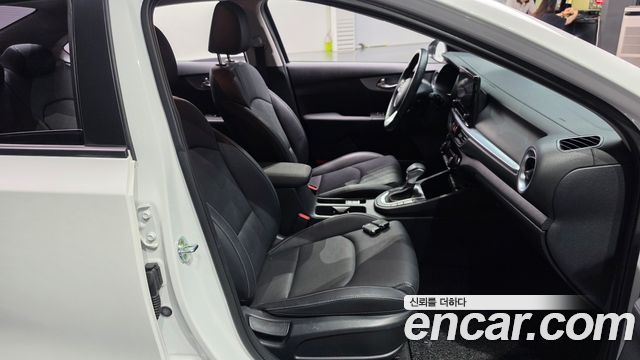 Kia K3 (II) 1.6 Prestige 2022 — фото 32