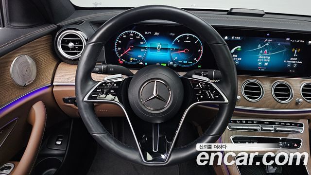 Mercedes-Benz E-Class (W213) E220d 4MATIC Exclusive 2023 — фото 13