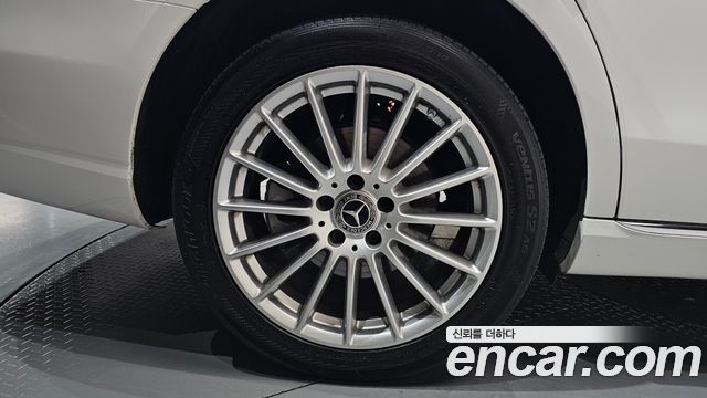 Mercedes-Benz E-Class (W213) E220d 4MATIC Exclusive 2023 — фото 21