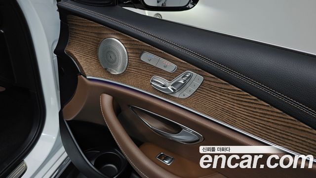 Mercedes-Benz E-Class (W213) E220d 4MATIC Exclusive 2023 — фото 30