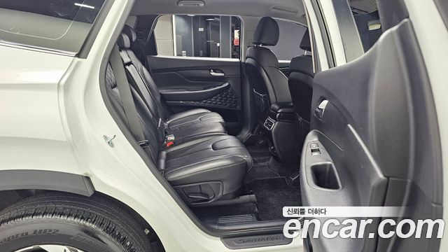 Hyundai Santa Fe Gasoline 2.5T 2WD Exclusive 2022 — фото 12