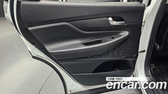 Hyundai Santa Fe Gasoline 2.5T 2WD Exclusive 2022 — фото 25