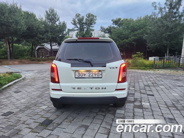 KG Mobility (SsangYong) Rexton W 2.0 4WD RX7 Luxury 2015 — фото 5
