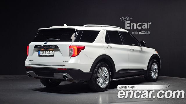 Ford Explorer (VI) 2.3 LimIted 4WD 2021 — фото 2