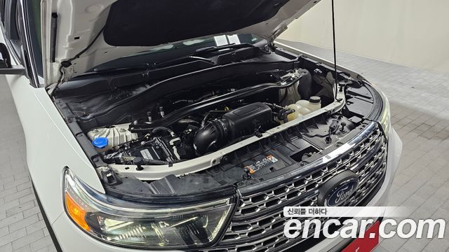 Ford Explorer (VI) 2.3 LimIted 4WD 2021 — фото 6