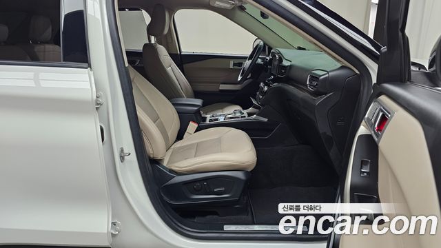 Ford Explorer (VI) 2.3 LimIted 4WD 2021 — фото 11