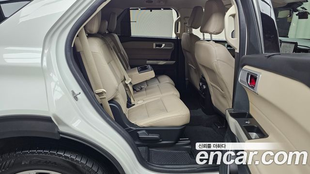 Ford Explorer (VI) 2.3 LimIted 4WD 2021 — фото 12