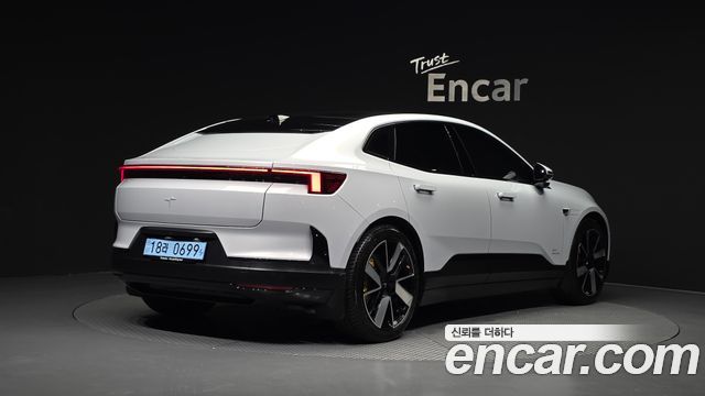 Polestar 4 Long Range Single Moter 2026 — фото 2