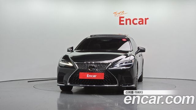 Lexus LS500 (V) 3.5 Luxury AWD 2024 — фото 3
