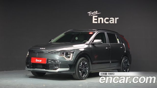 Kia Niro EV Earth 2024 — фото 1