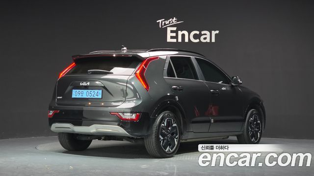 Kia Niro EV Earth 2024 — фото 2