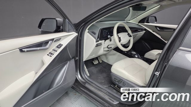 Kia Niro EV Earth 2024 — фото 10