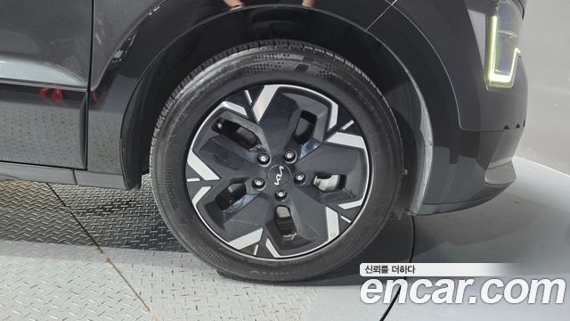 Kia Niro EV Earth 2024 — фото 21