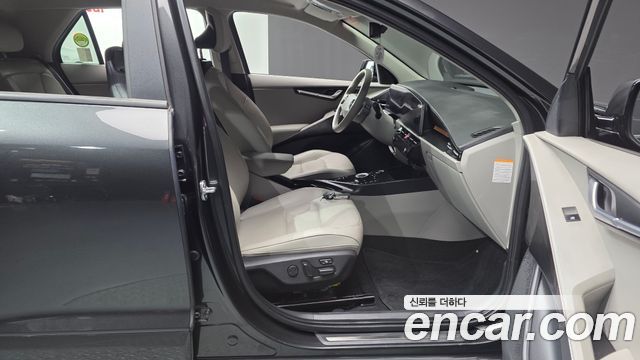 Kia Niro EV Earth 2024 — фото 26