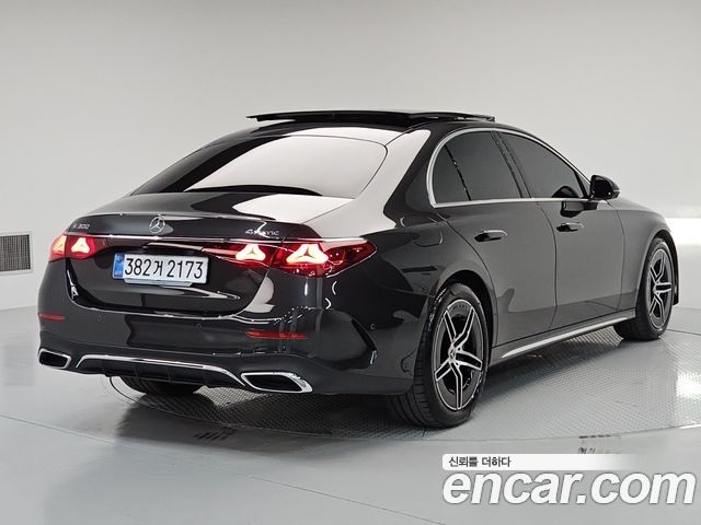 Mercedes-Benz E-Class (W214) E300 4MATIC AMG Line 2025 — фото 3