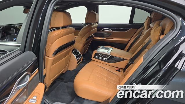 BMW 7 Series (G11) 730d xDrive M Sport 2022 — фото 11