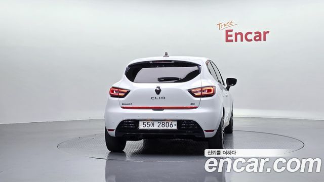 Renault Korea Clio Intens 2018 — фото 4