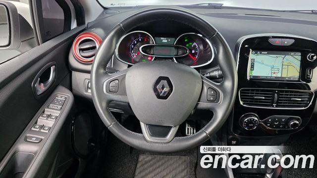 Renault Korea Clio Intens 2018 — фото 13
