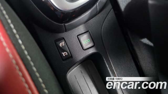 Renault Korea Clio Intens 2018 — фото 19