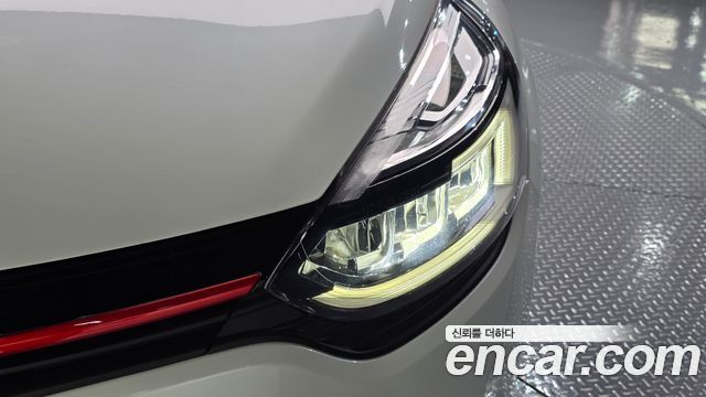 Renault Korea Clio Intens 2018 — фото 22