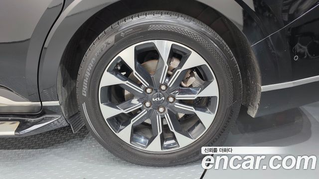Kia Carnival (IV) Hi Limousine Conversion(LPG) 2023 — фото 21